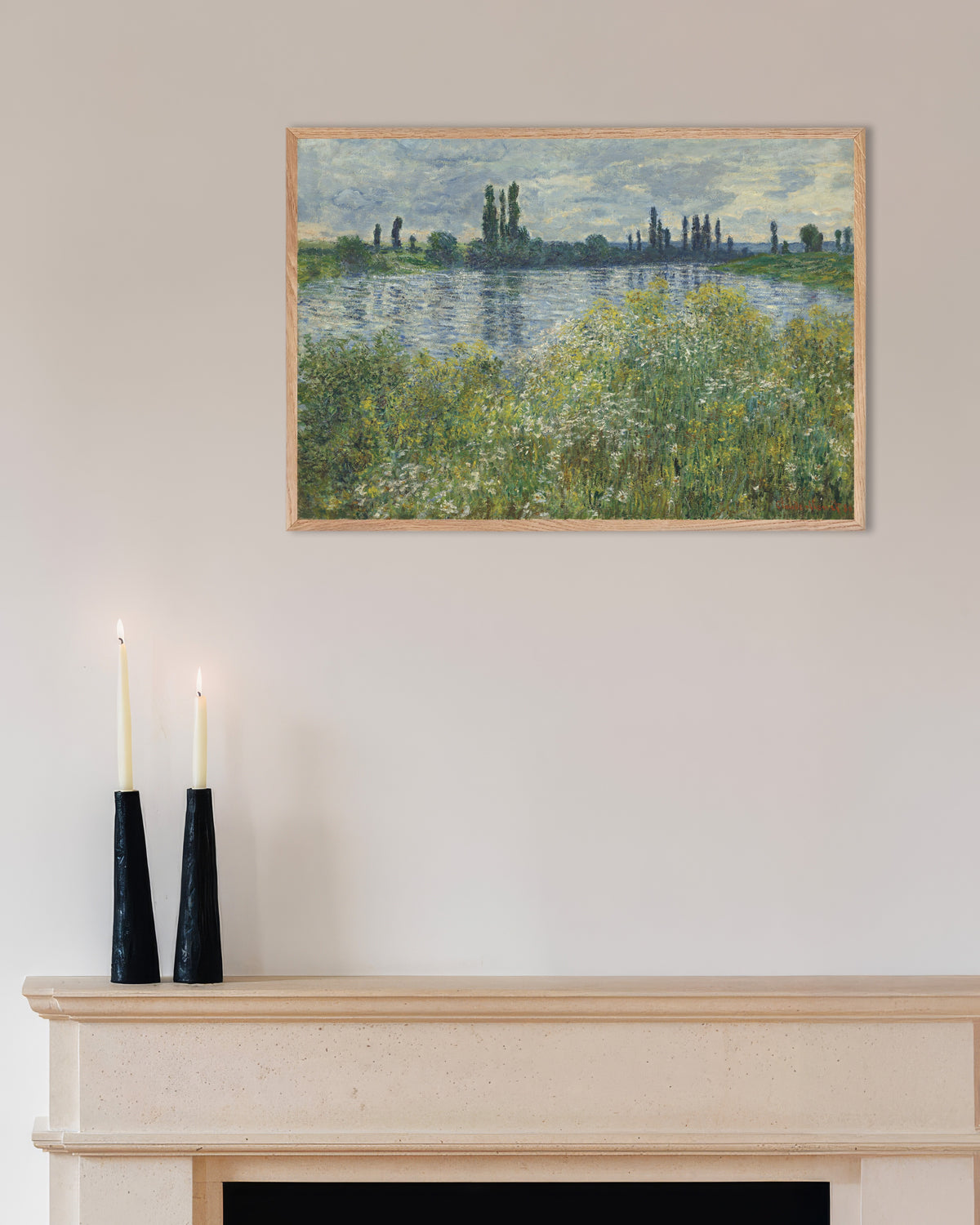 Claude Monet’n Seinen ranta Vétheuilissa (1880) -juliste luonnonvärisessä puukehyksessä