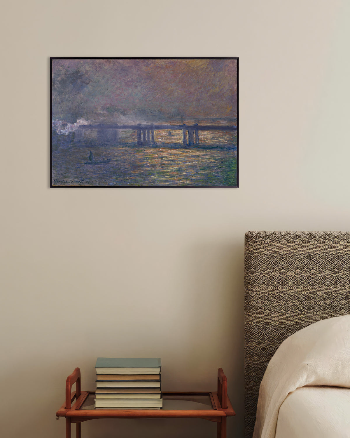 Claude Monet’n Charing Cross Bridge (1903) -juliste metallikehyksessä