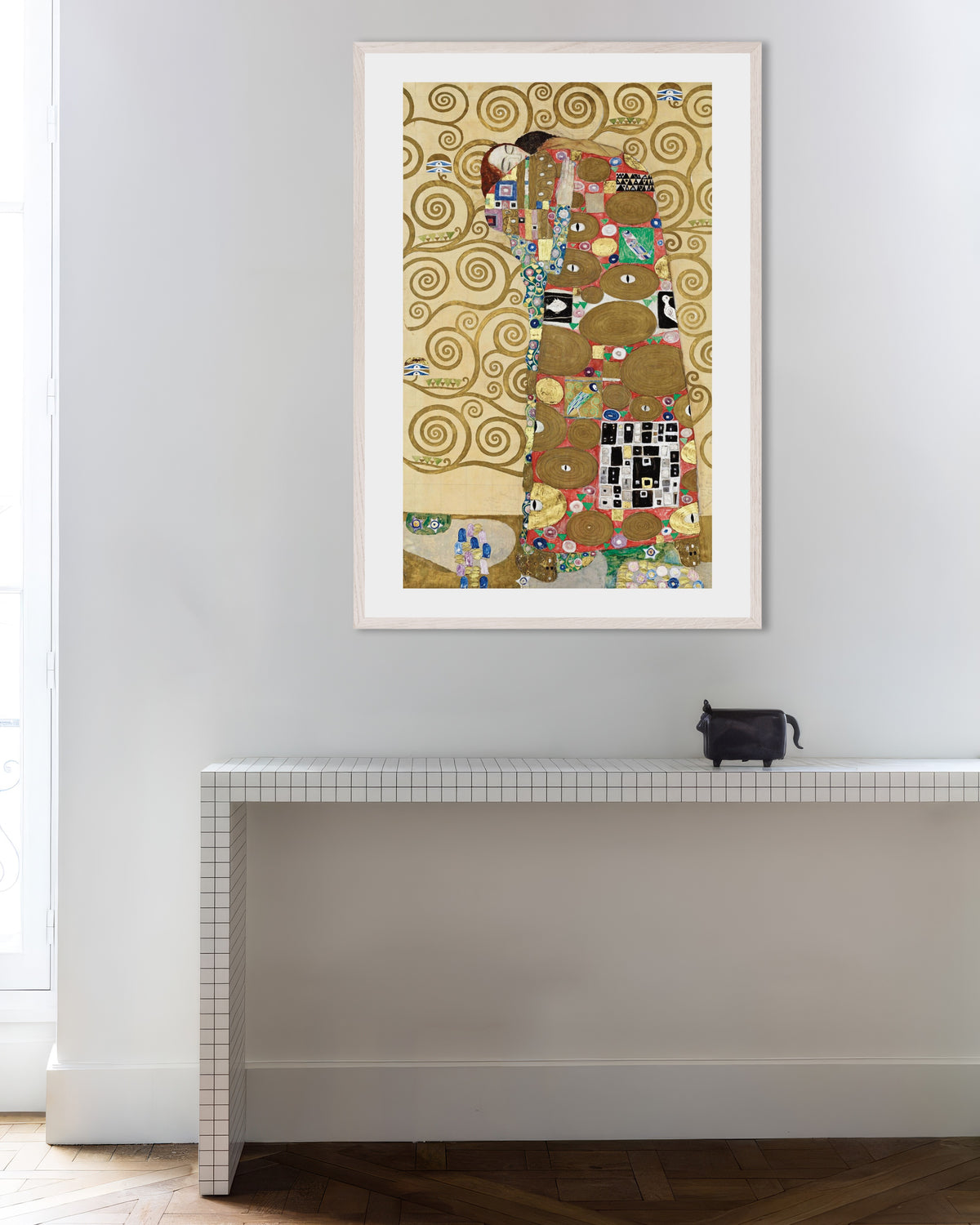 Täyttymys, Stoclet-friisi (1910–1911), Gustav Klimtin juliste valkoisella puukehyksellä