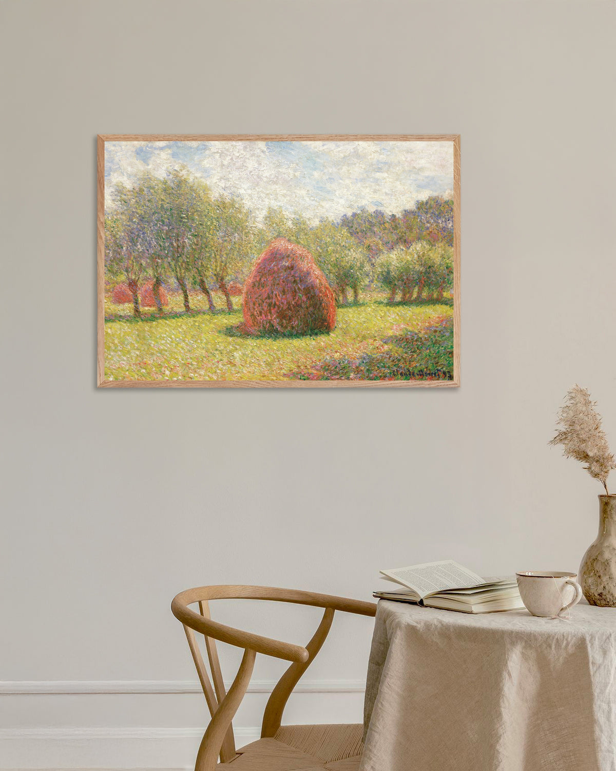 Claude Monet’n Heinäsuovat Givernyssä (1893) -juliste luonnonvärisessä puukehyksessä