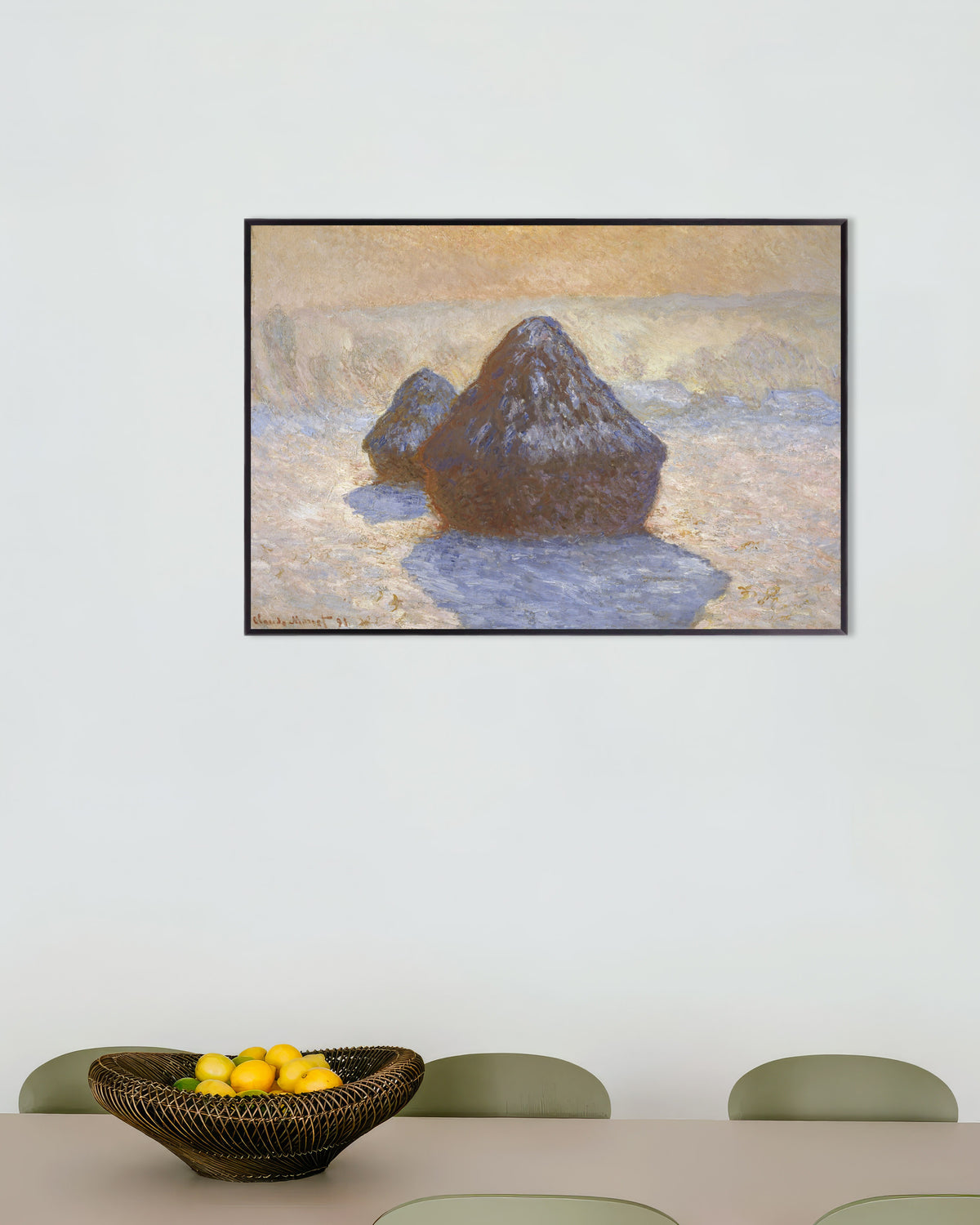Claude Monet’n Viljasuovat, lumivaikutelma (1891) -juliste metallikehyksessä