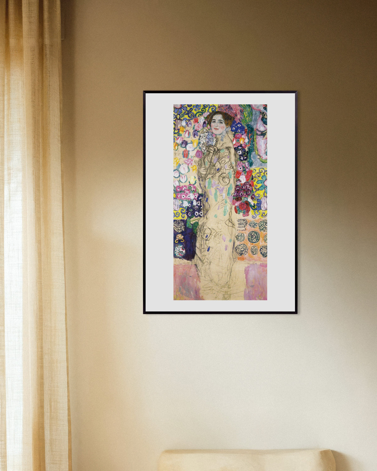 Gustav Klimtin Maria Munkin muotokuva (1917–1918) -juliste metallikehyksessä