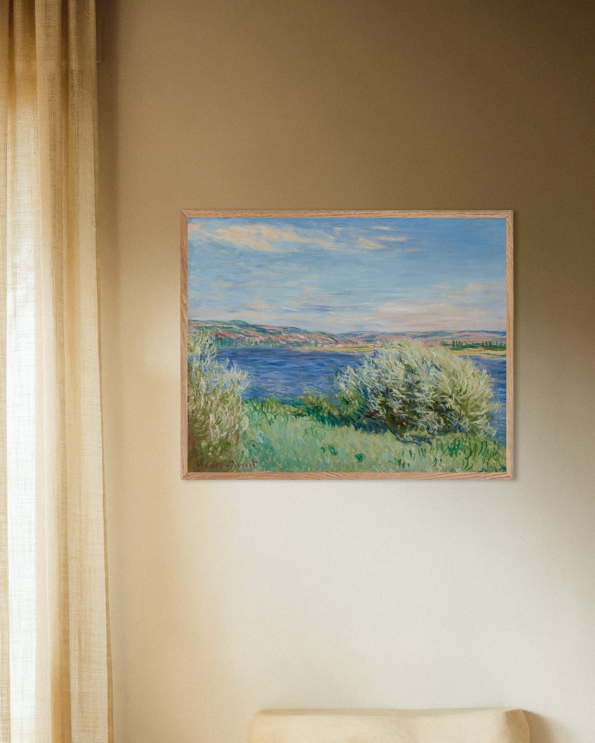 Claude Monet’n Seinen rannat Vétheuilin lähellä (1881) -juliste luonnonvärisessä puukehyksessä