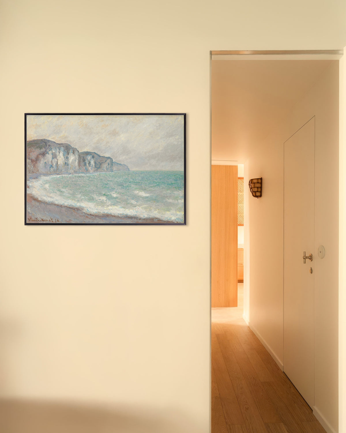Claude Monet’n Pourvillen jyrkänne (1896) -juliste metallikehyksessä