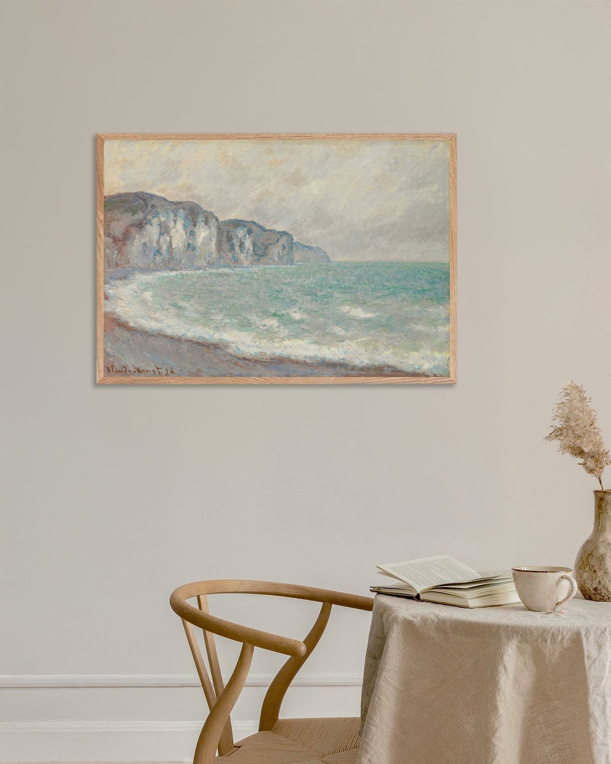 Claude Monet’n Pourvillen jyrkänne (1896) -juliste luonnonvärisessä puukehyksessä