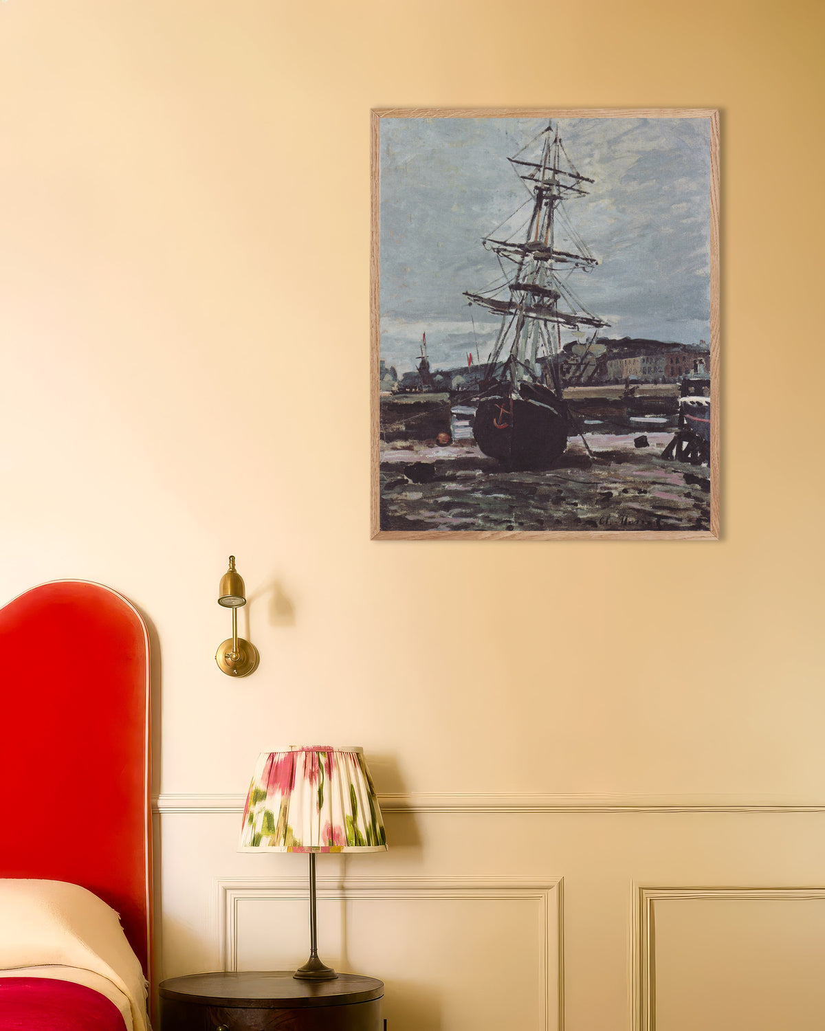 Claude Monet’n Karilleajanut vene Fécampissa (1868) -juliste luonnonvärisessä puukehyksessä