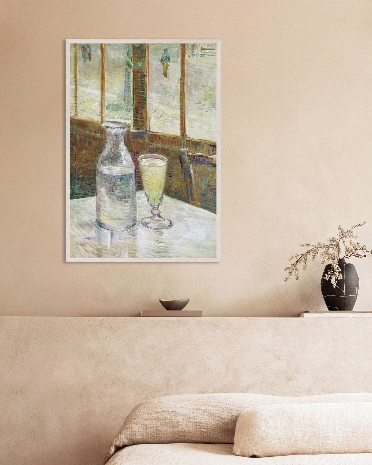 Juliste teoksesta Vincent van Goghin Cafépöytä absintin kera (1887), valkoisilla puukehyksillä