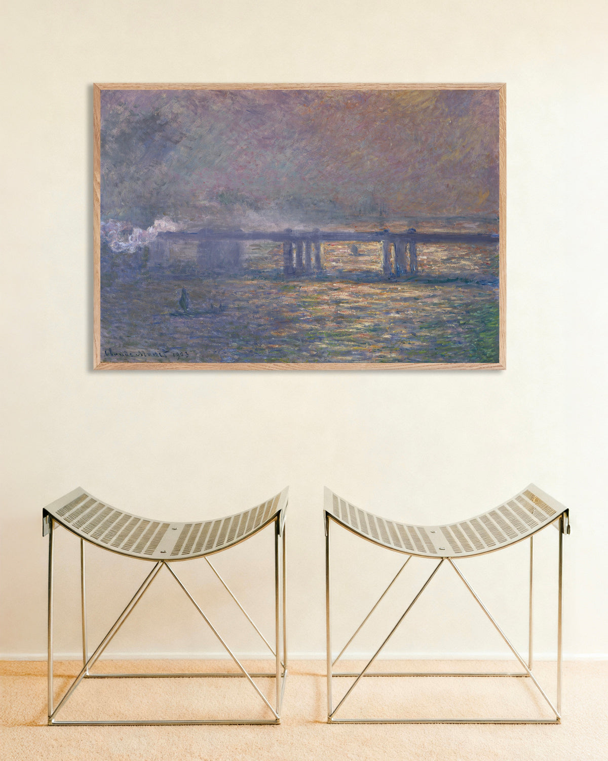 Claude Monet’n Charing Cross Bridge (1903) -juliste luonnonvärisessä puukehyksessä
