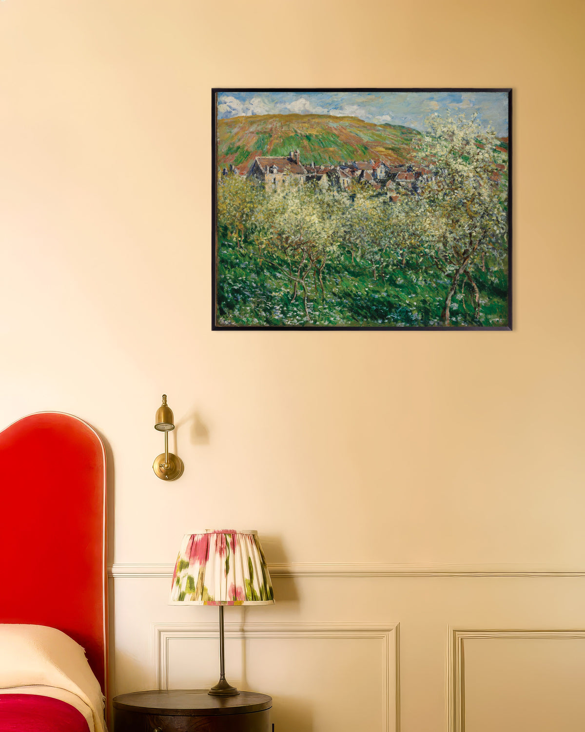 Claude Monet’n Kukkivat luumupuut (1879) -juliste metallikehyksessä
