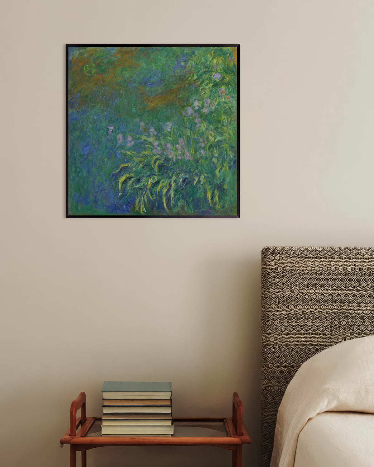 Claude Monet’n Kurjenmiekat (1914–1917) -juliste metallikehyksessä