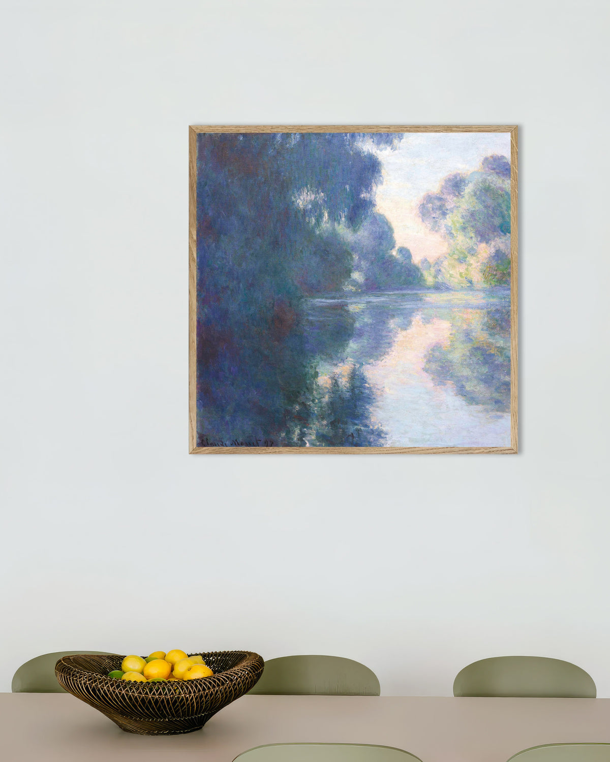 Claude Monet’n Aamu Seinellä (1897) -juliste luonnonvärisessä puukehyksessä