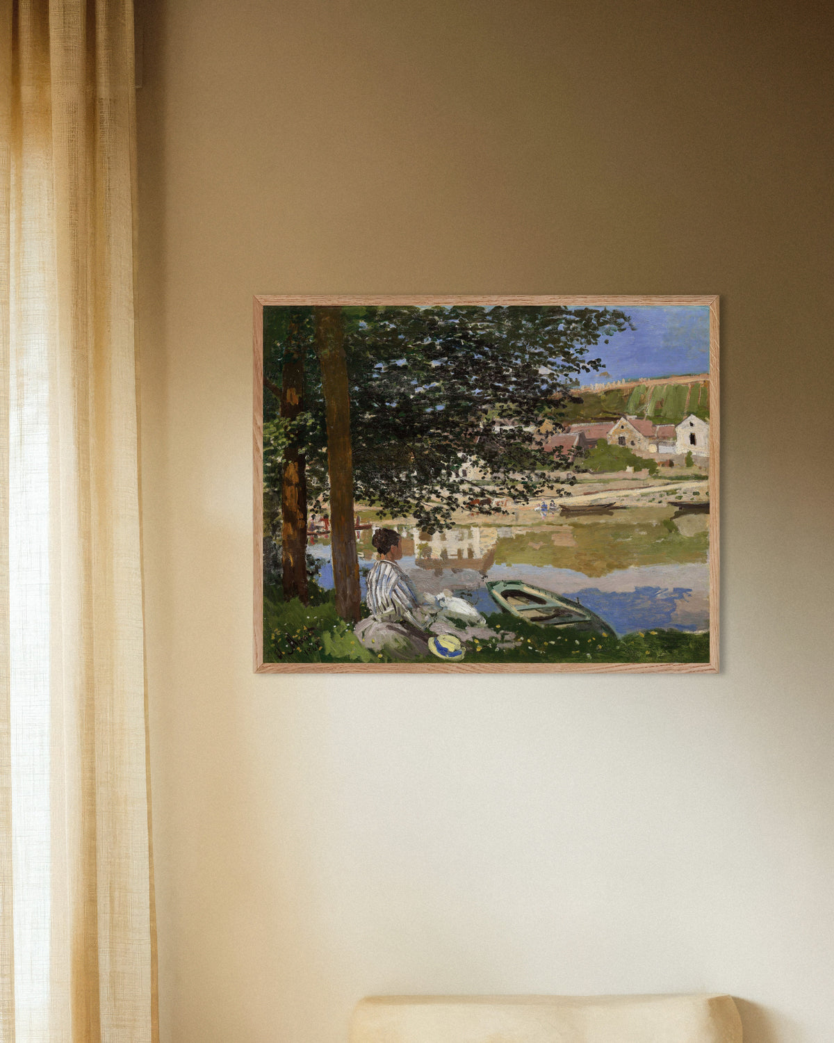 Claude Monet’n Seinen rannalla, Bennecourt (1868) -juliste luonnonvärisessä puukehyksessä
