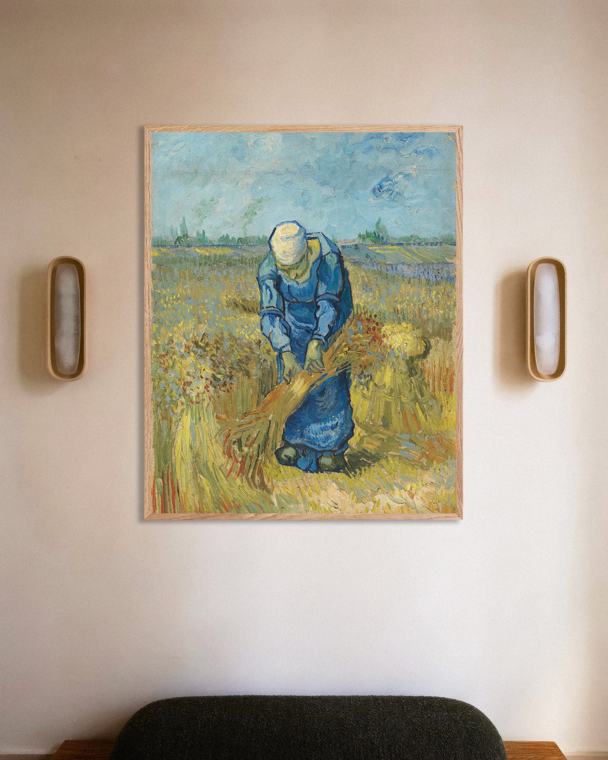 Vincent van Goghin juliste Lyhteitä sitova talonpoikaisnainen, Millet’n mukaan (1889), luonnonvärisillä puukehyksillä