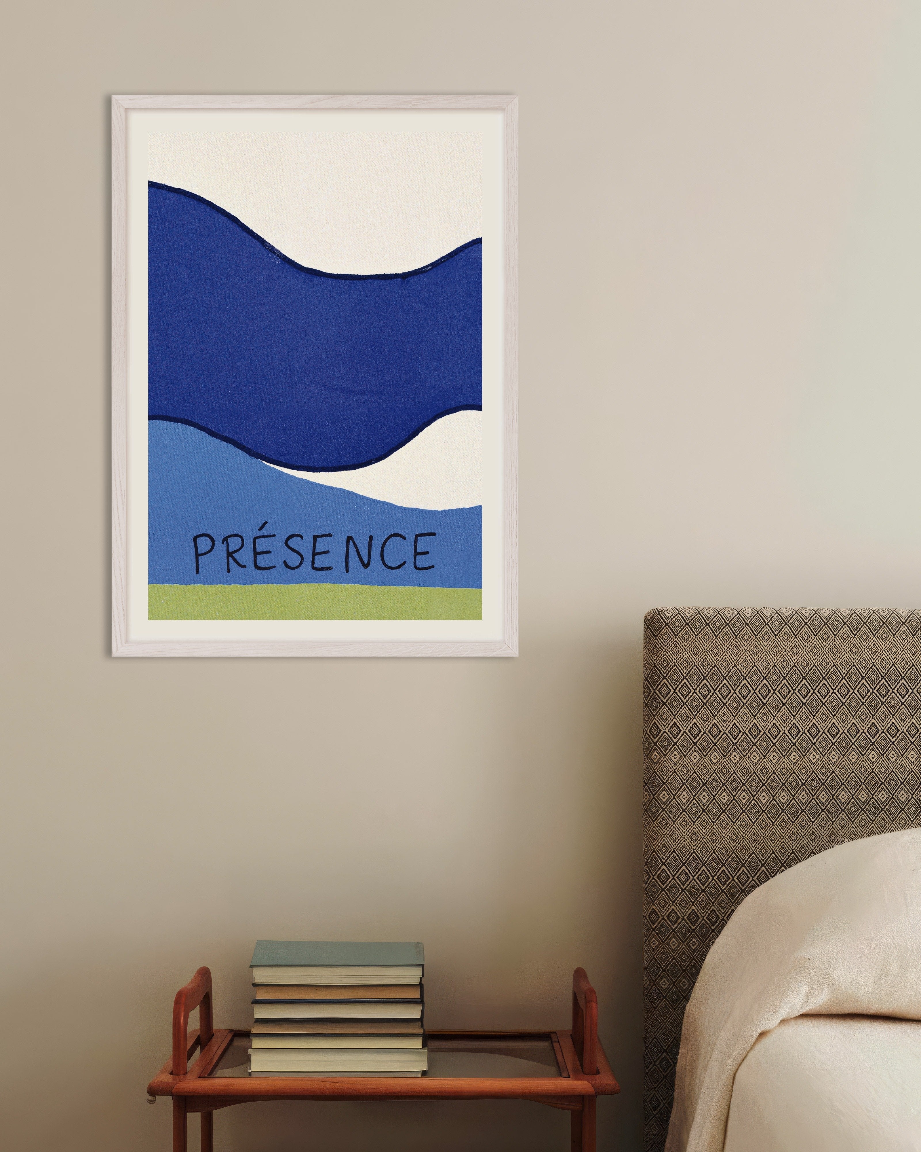 Poster of Présence - Poster, with white wooden frame