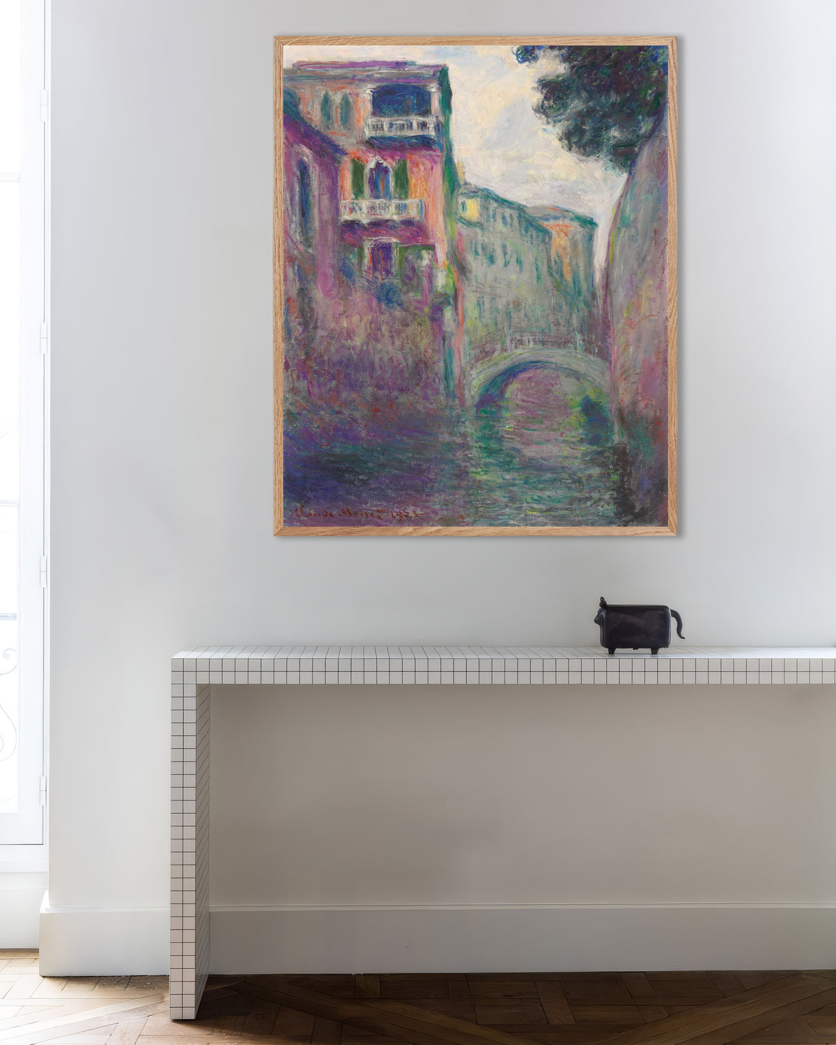 Claude Monet’n Rio della Salute (1908) -juliste luonnonvärisessä puukehyksessä