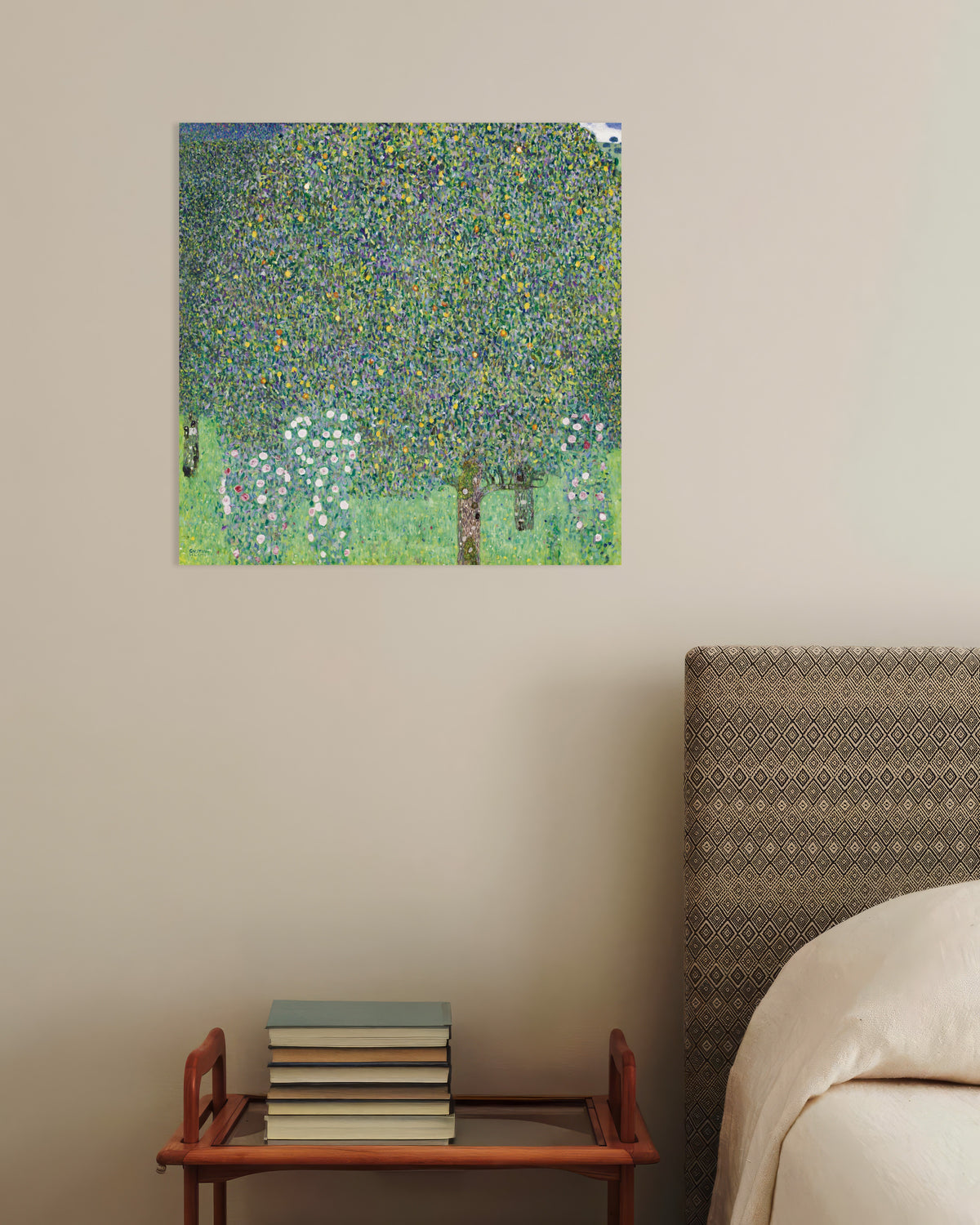 Gustav Klimtin Ruusupensaat puiden alla (1905) -juliste