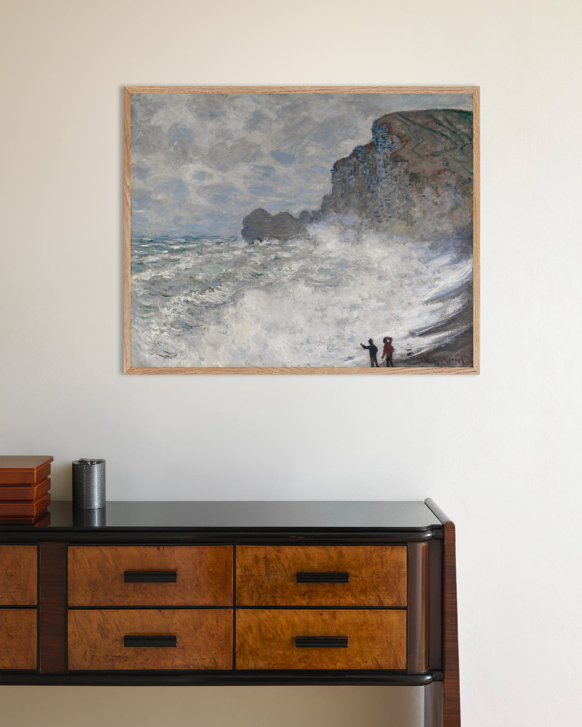Claude Monet’n Myrsky Étretat’ssa (1883) -juliste luonnonvärisessä puukehyksessä