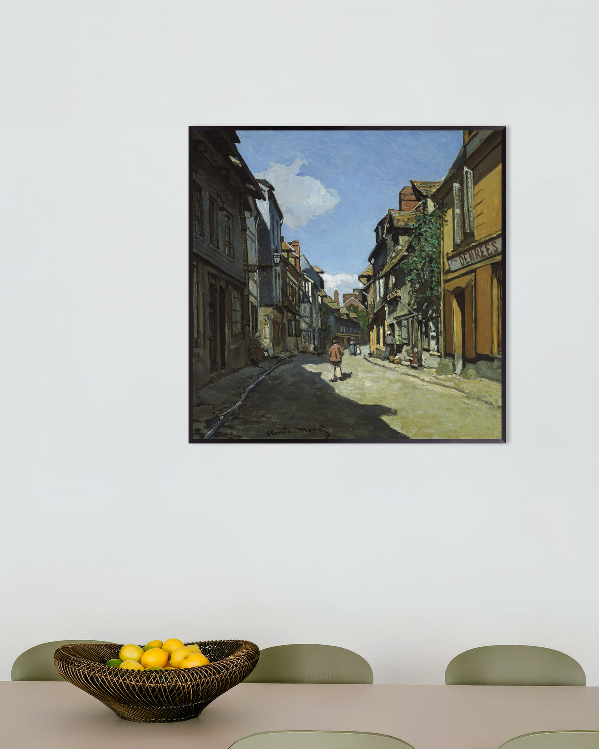 Claude Monet’n Rue de la Bavole, Honfleur (1864) -juliste metallikehyksessä