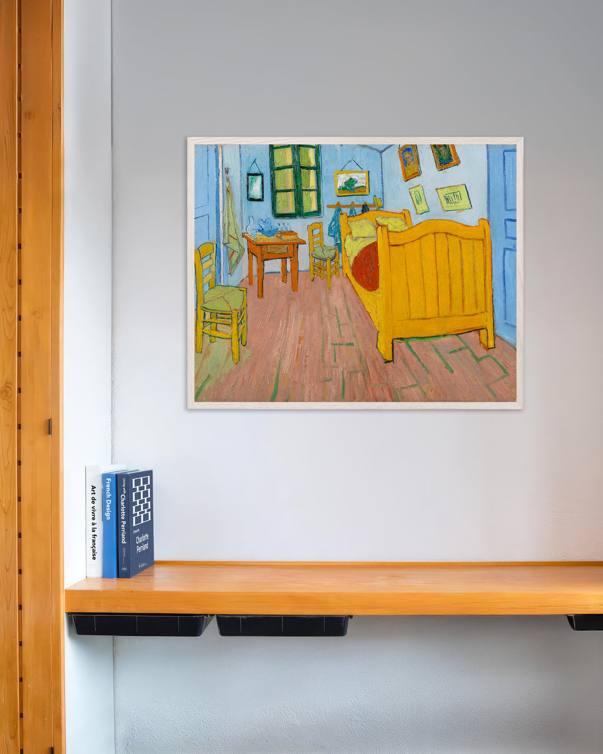 Vincent van Goghin Makuuhuone (1888) -juliste valkoisella puukehyksellä