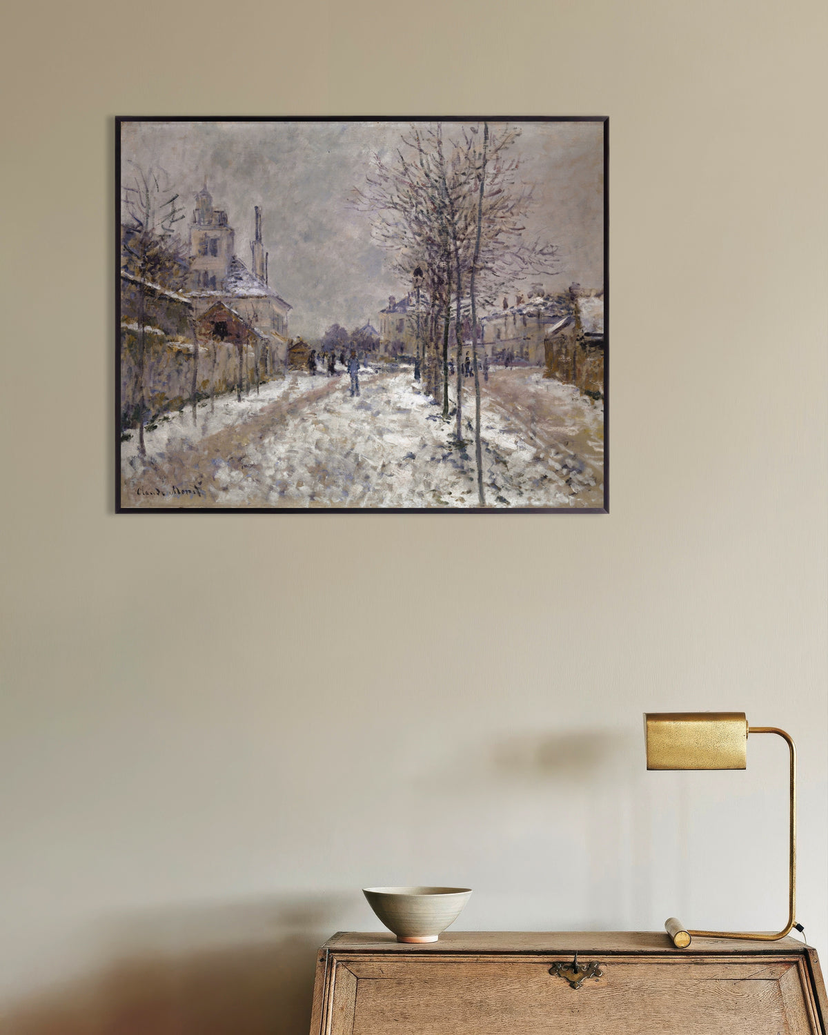 Claude Monet’n Boulevard de Pontoise Argenteuilissa, lunta (1875) -juliste metallikehyksessä