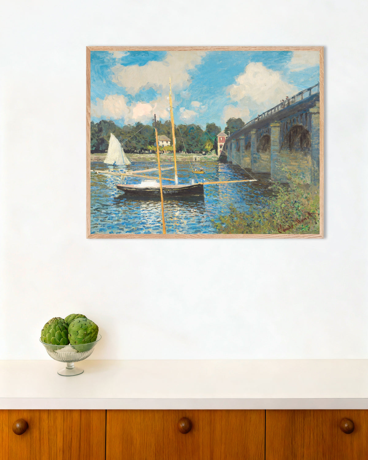 Claude Monet’n Silta Argenteuilissa (1874) -juliste luonnonvärisessä puukehyksessä