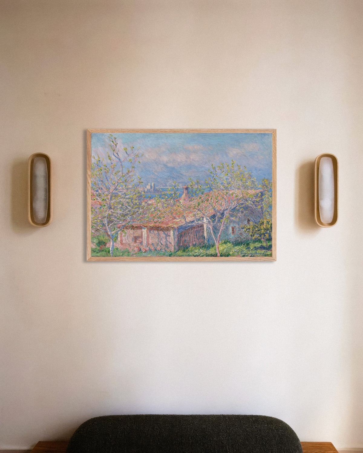 Claude Monet’n Puutarhurin talo Antibesissa (1888) -juliste luonnonvärisessä puukehyksessä