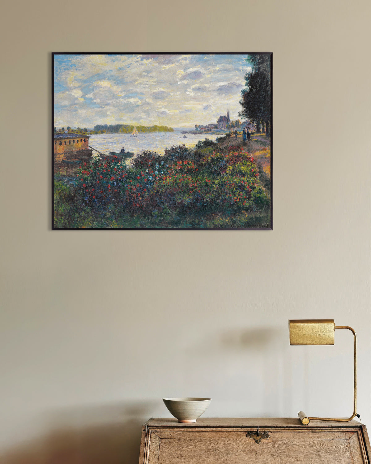 Claude Monet’n Seine Argenteuilissa (1877) -juliste metallikehyksessä