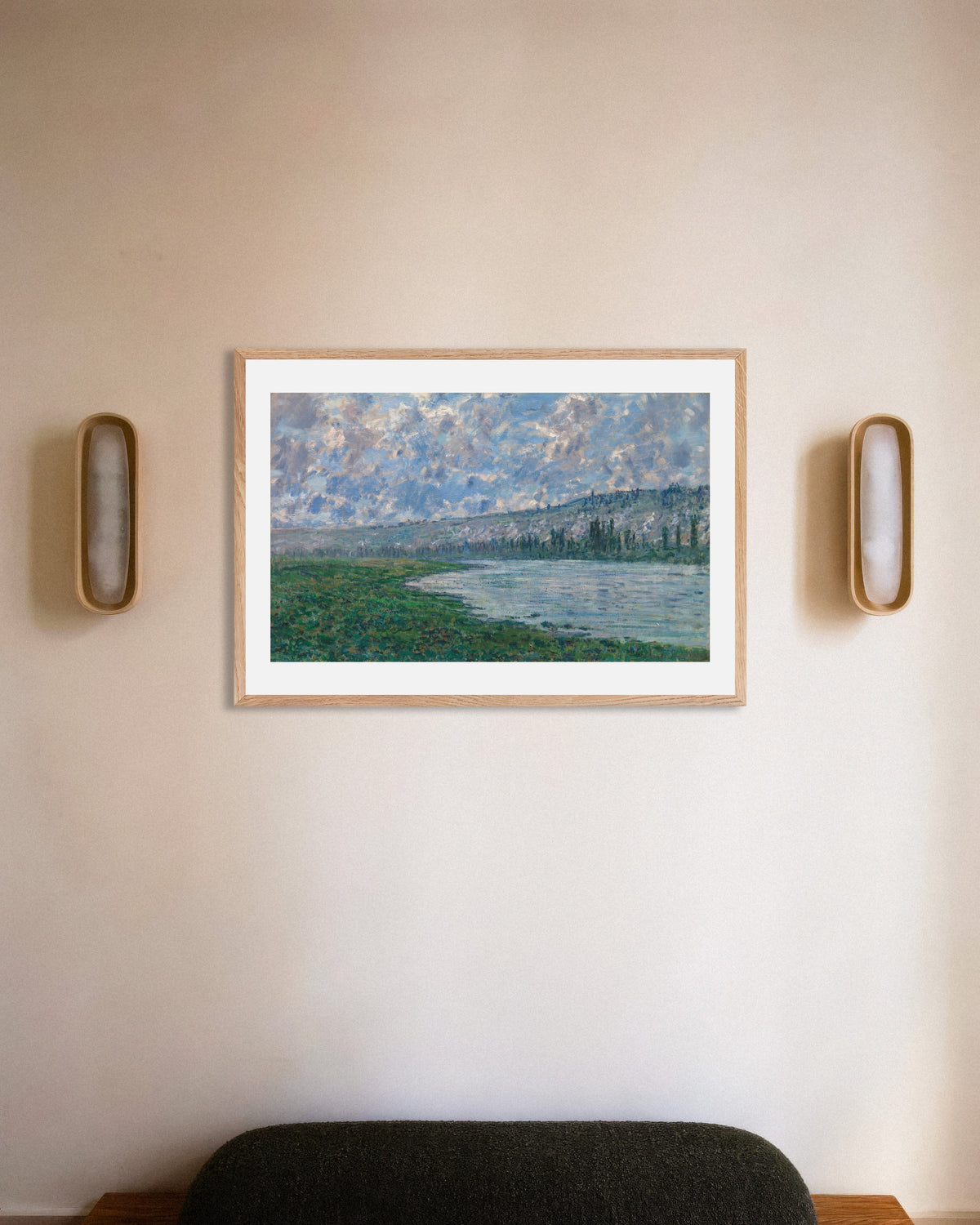 Claude Monet’n Seine Vétheuilissa (1880) -juliste luonnonvärisessä puukehyksessä