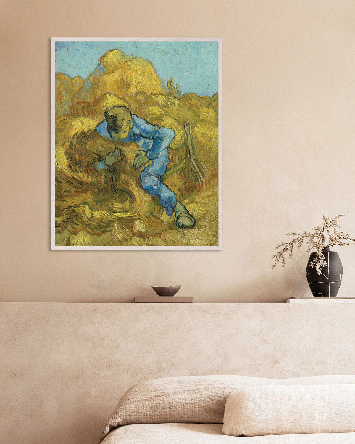 Juliste teoksesta Lyhteensitoja, Milletiä mukaillen (1889), Vincent van Gogh, valkoisissa puukehyksissä