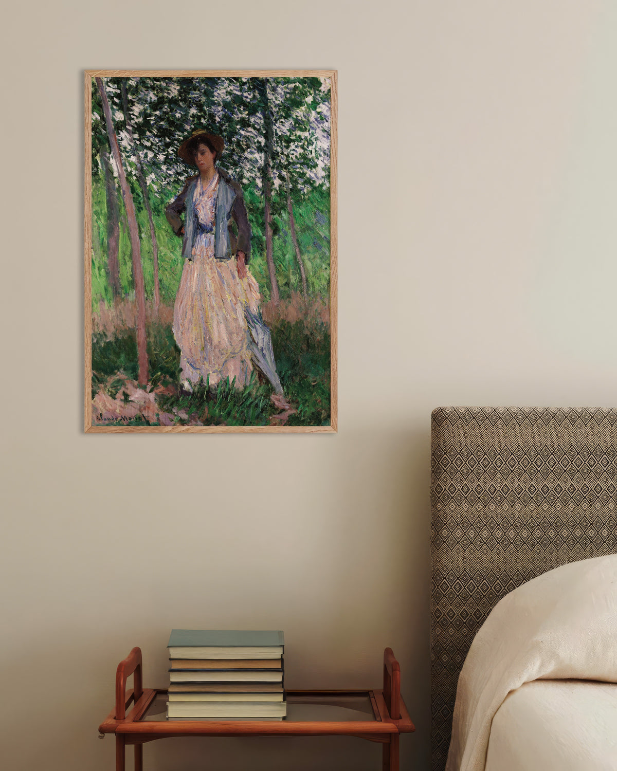 Claude Monet’n Kävelijä, Suzanne Hoschedé (1887) -juliste luonnonvärisessä puukehyksessä