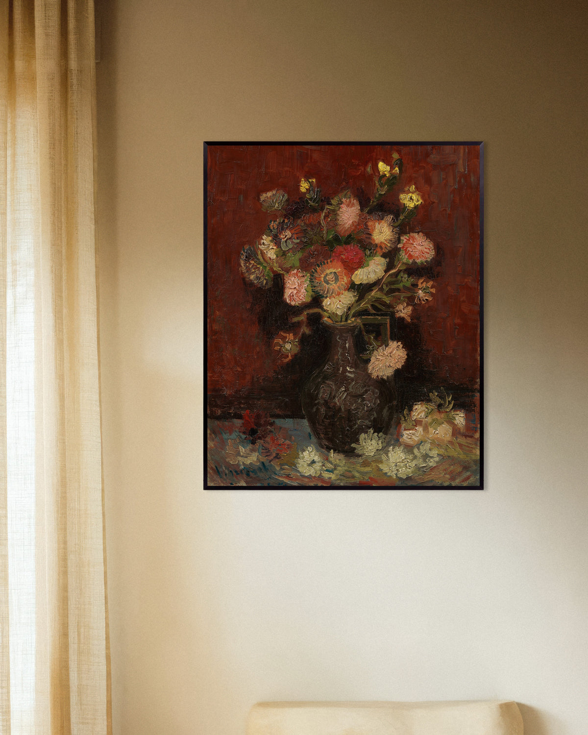 Juliste Vincent van Goghin teoksesta Maljakko, jossa on kiinanastereita ja gladioluksia (1886), metallikehyksellä