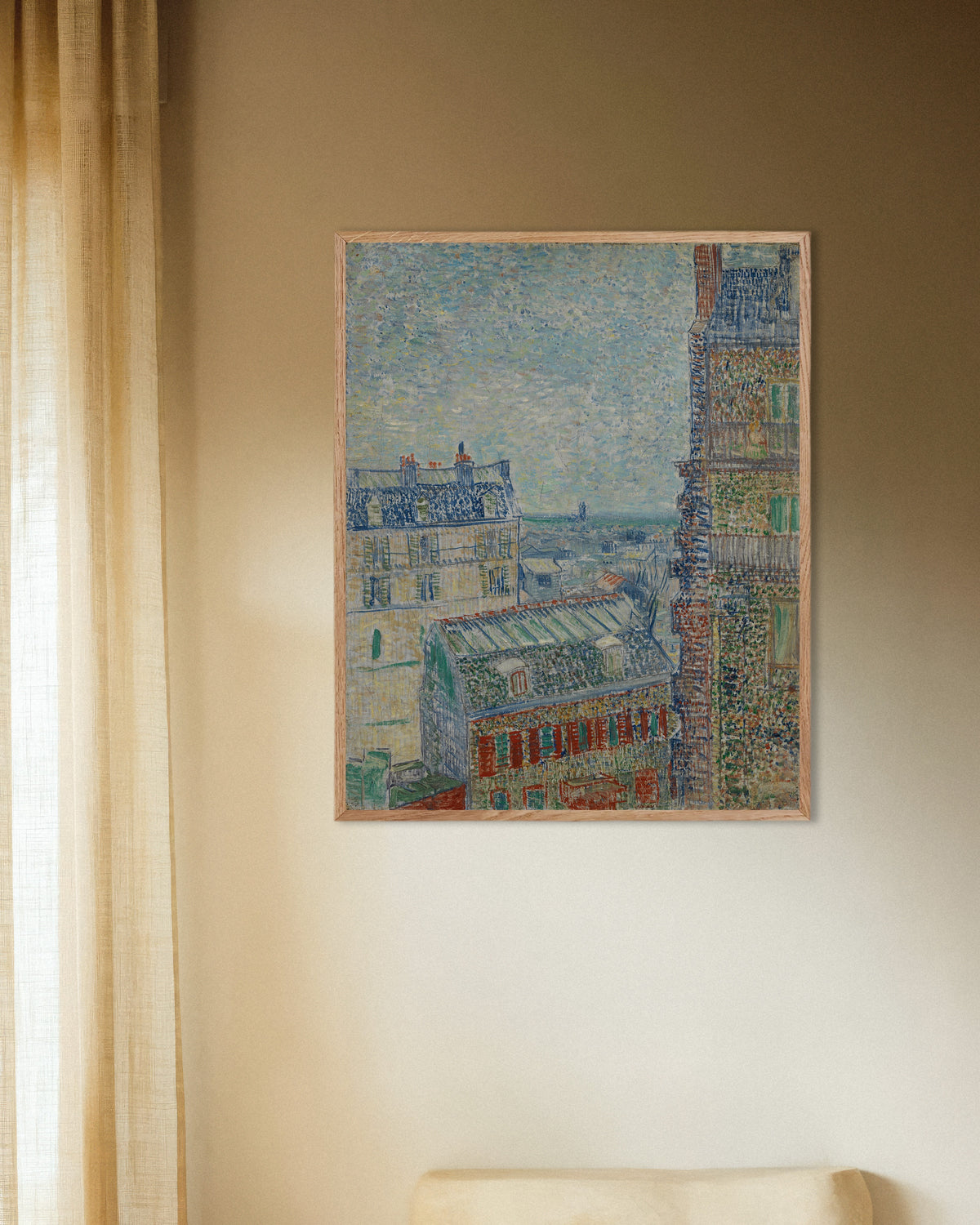 Juliste teoksesta Näkymä Theon asunnosta (1887), Vincent van Gogh, luonnonvärisellä puukehyksellä