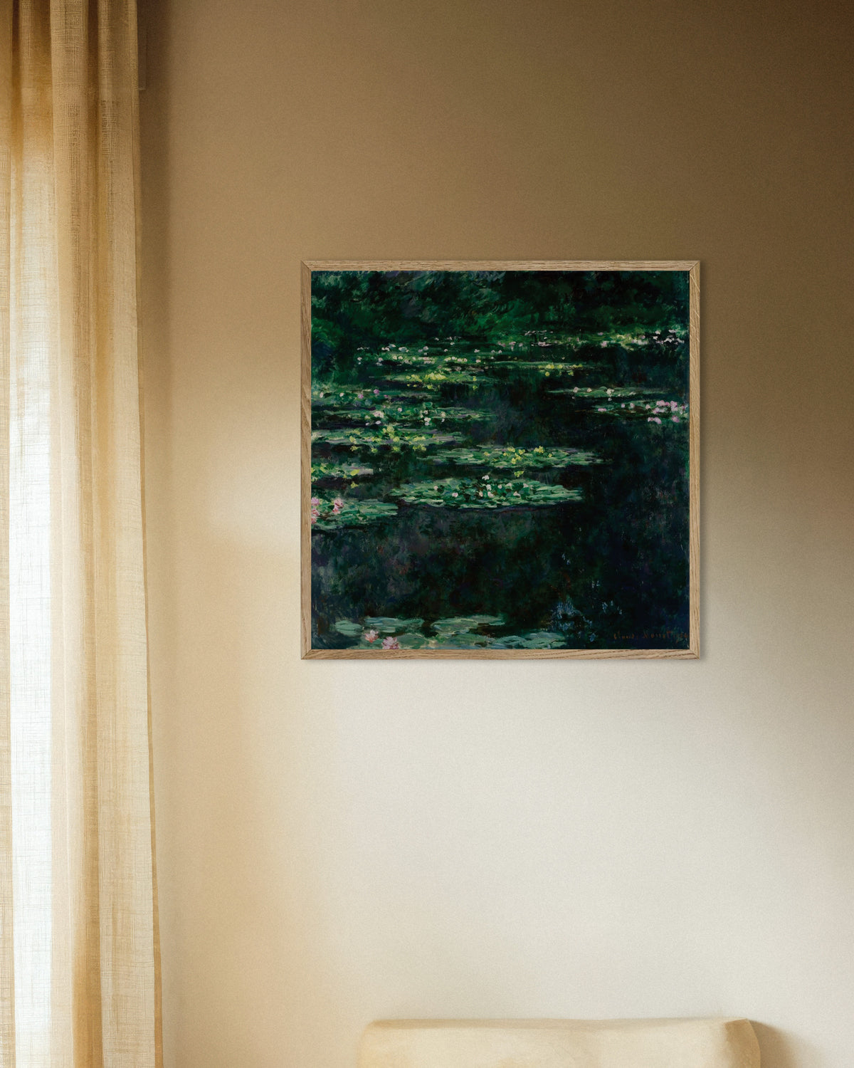 Claude Monet’n Lumpeet (1904) -juliste luonnonvärisessä puukehyksessä