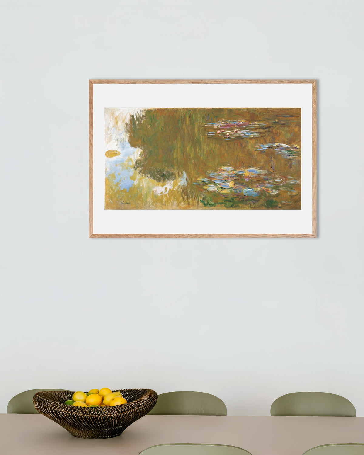 Claude Monet’n Lumpelampi ja pajun heijastukset (n. 1917–1919) -juliste luonnonvärisessä puukehyksessä