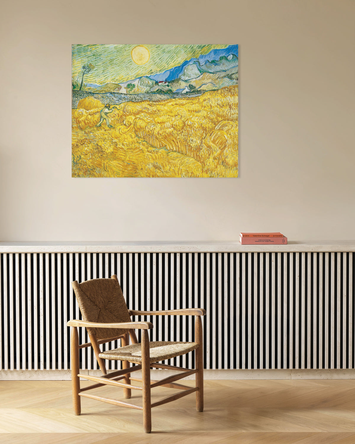 Juliste, jossa on Vincent van Goghin teos Viljapelto Saint-Paulin sairaalan takana niittäjän kanssa (1889)