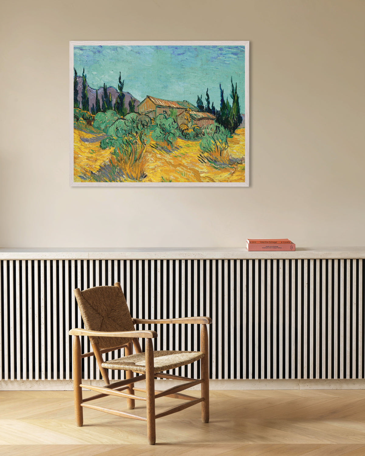 Juliste teoksesta Puupuhdat oliivipuiden ja sypressien keskellä (1889), Vincent van Gogh, valkoisella puukehyksellä